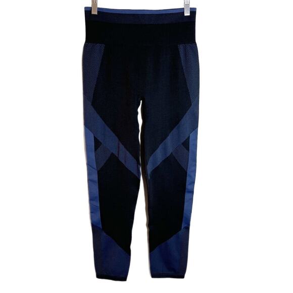 Pink Victoria's Secret Womens Cool & Comfy Leggings Sz L Multi Knit Black & Blue - Picture 1 of 10